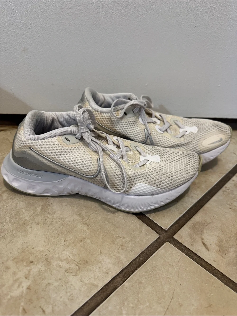 Nike Women’s Beige and Light Gray Mesh Running Sneakers